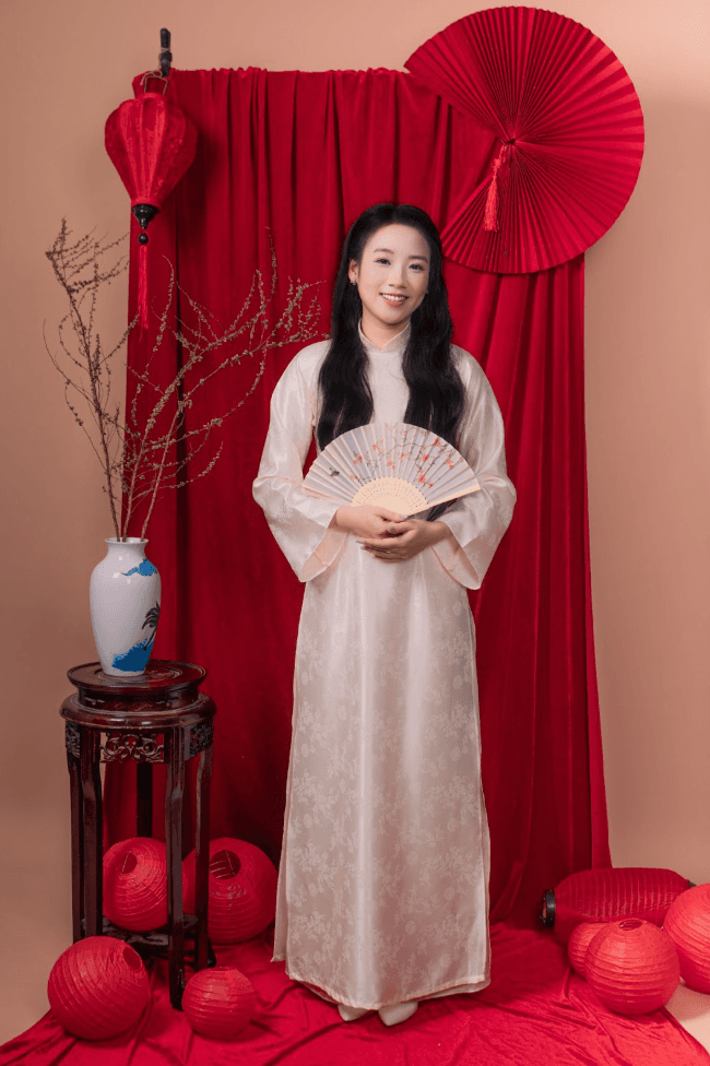 Áo dài Bạch Nguyệt